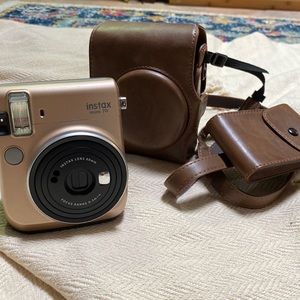 Fujifilm Instax Mini 70 60mm Instant Film Camera w/case